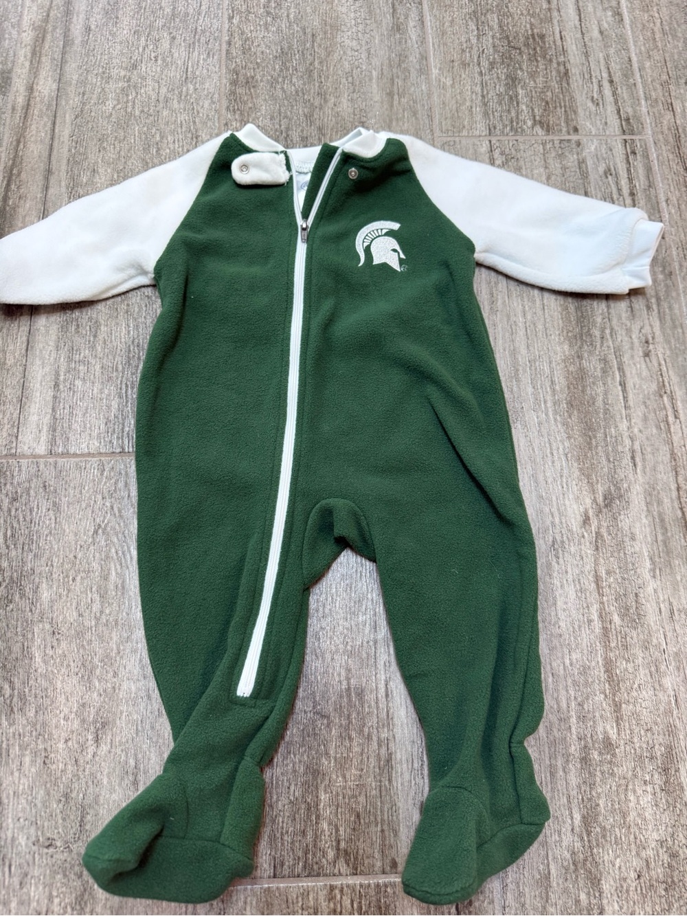 Rivalry Threads MSU Michigan State Spartans Onesie Fleece Pajamas - 6-9 mo